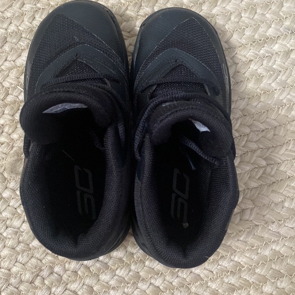 Under Armour All Black Stephen Curry Basketball Sneakers - Picture 3 of 7